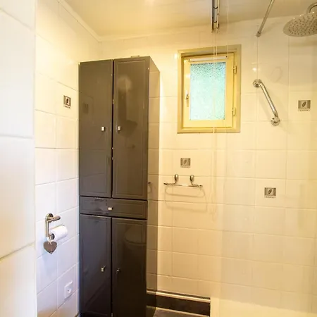 Rustique Au Perigord Noir Avec Terrasse Et Equipements Inclus - Fr-1-616-57 *