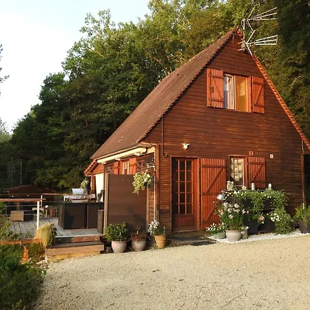 Rustique Au Perigord Noir Avec Terrasse Et Equipements Inclus - Fr-1-616-57 Saint-Pompont