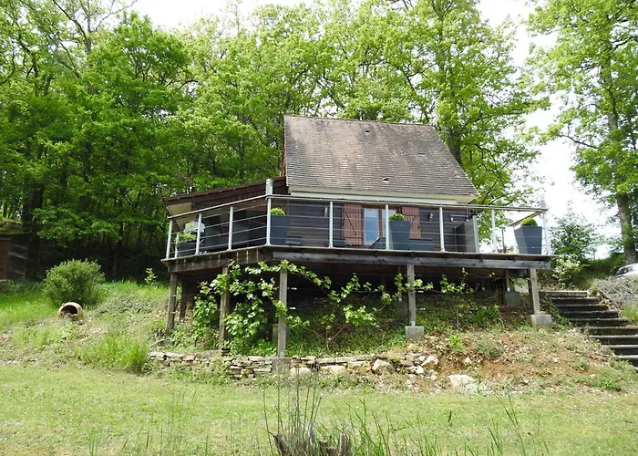 Rustique Au Perigord Noir Avec Terrasse Et Equipements Inclus - Fr-1-616-57 *